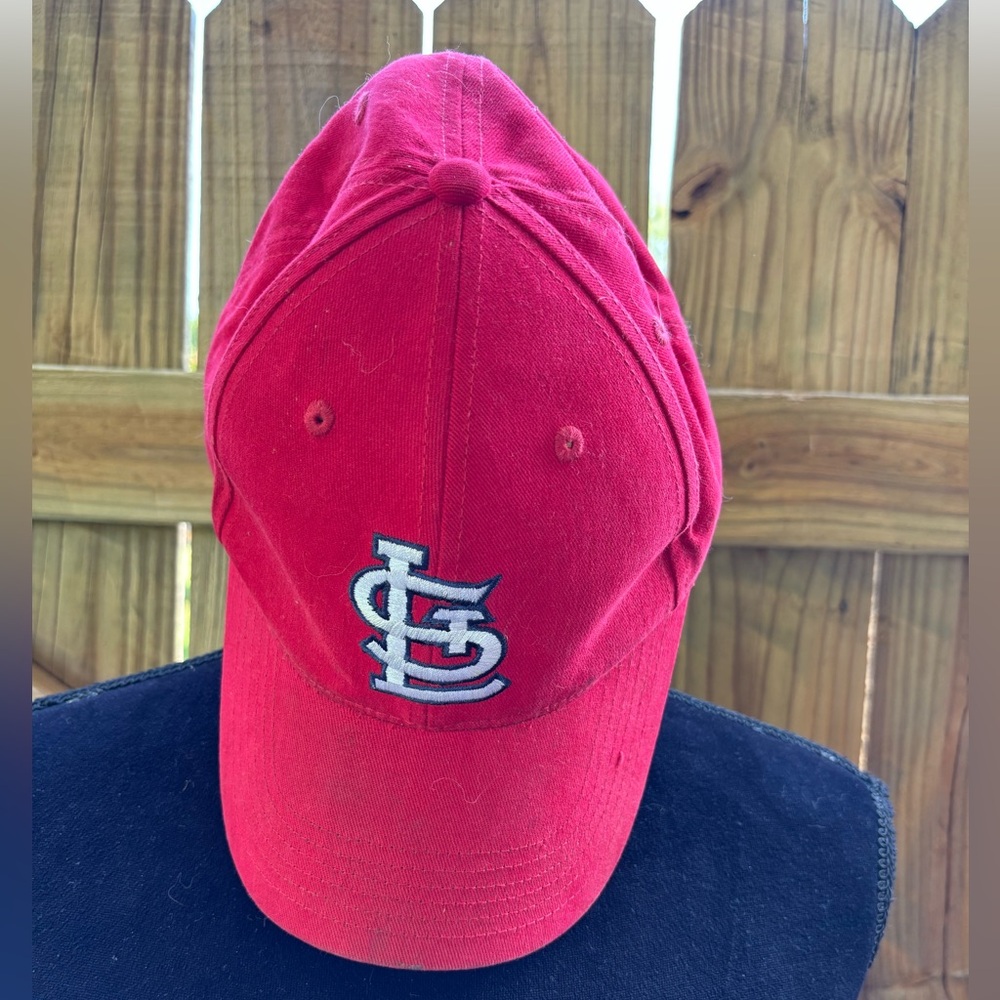 T.E.I. Red St Louis Cardinals Official MLB Cotton Adjustable Cap